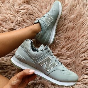 New Balance Leather Snickers